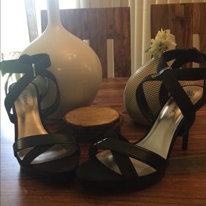 Black petunia strappy heels